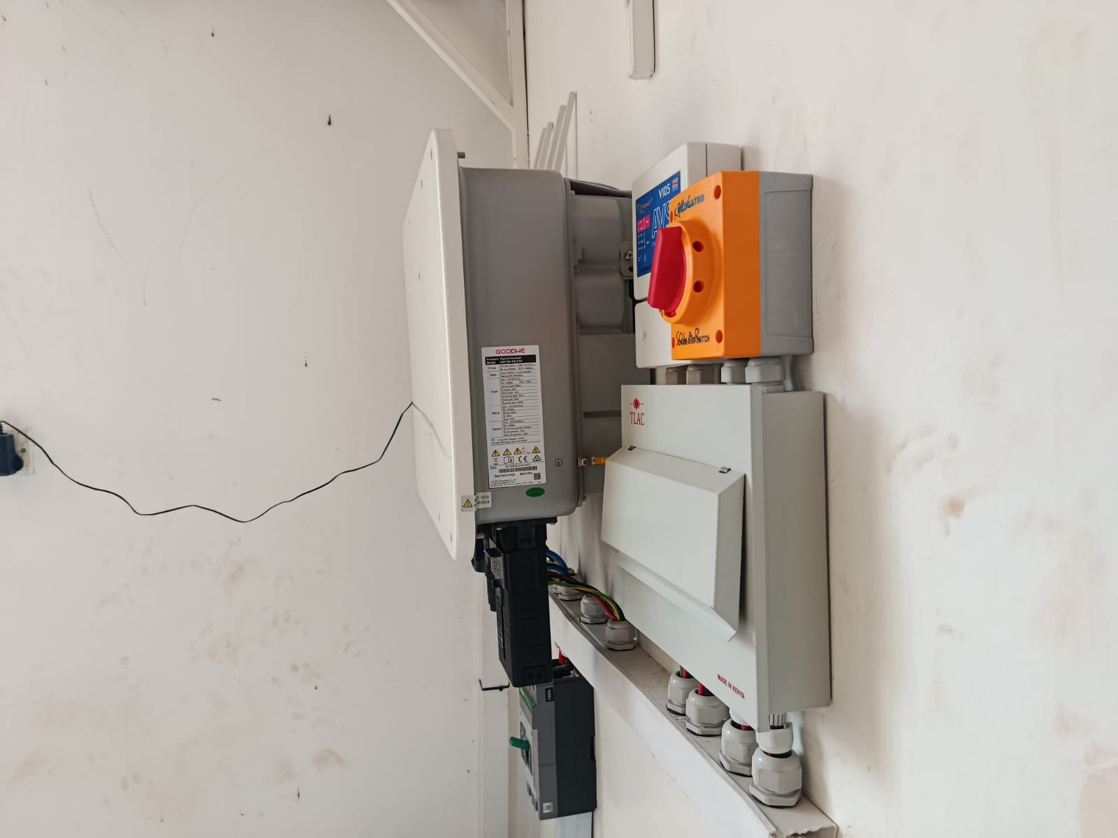 9.6kW-15kWh off-grid Residential solar installation in Runda